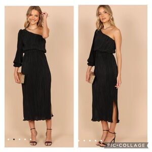 Petal & Pup Black One Shoulder Dress